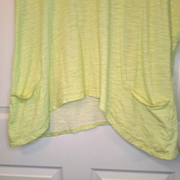 Lulu-B Green Asymmetrical Racerback Tee with Pockets Plus Size 1X - Picture 5 of 7